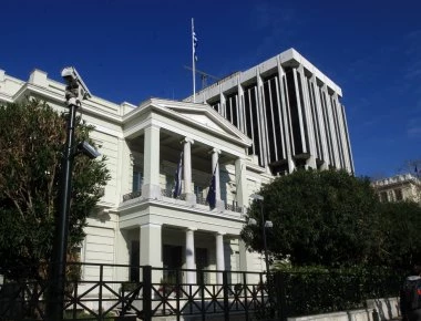 ΥΠΕΞ: «Συνήθης η έλλειψη σοβαρότητας στη Νέα Δημοκρατία»